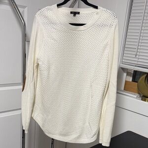 Elegant White Crew Neck Sweater